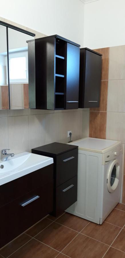 Ildi Apartman Gyenesdiás Buitenkant foto